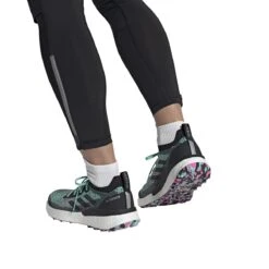 ADIDAS PERFORMANCE Adidas Trail-Laufschuhe Terrex Two Ultra Primeblue (sockenähnliche Passform) Mintgrün/schwarz Herren -LaufPro Verkäufe H69064 FTW on model front white 1200x1200 1