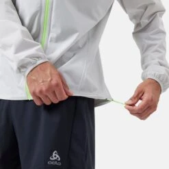 Odlo Funktionsjacke Zeroweight (wasserdicht, Atmungsaktiv, Reflektierende Details) Silbergrau Herren -LaufPro Verkäufe Odlo 313702 10827 Zeroweight Jacke 8 1050x1050 1